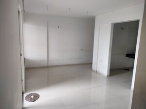 Room in 1 BHK Builder Floor at Kohinoor Tinsel Town, Hinjewadi – for Rent