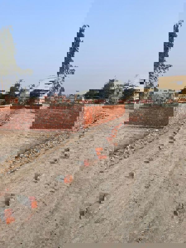 Plot For Sale in Rohania