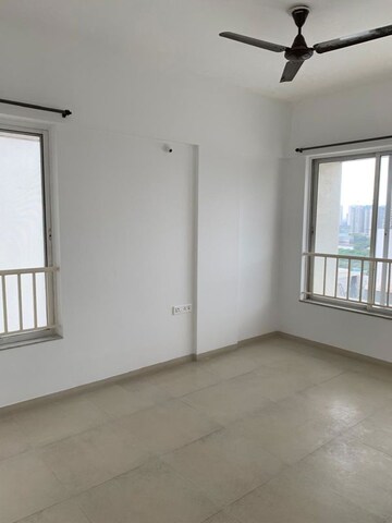 Room in 2.5 BHK Apartment at Pashankar Yin Yang, Kharadi – for Rent