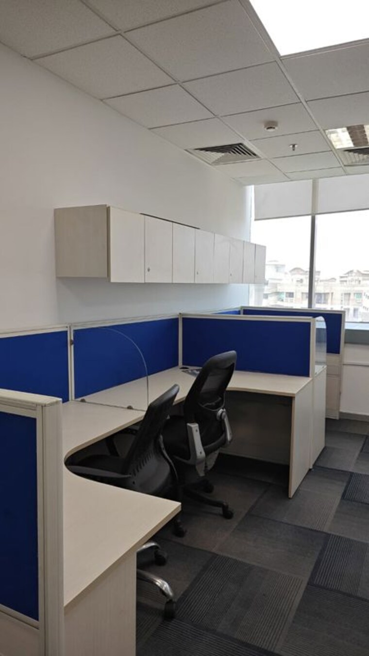 Team Area, spaze-itech-park Commercial Office Space 834 Sq.Ft. In Sector 49 Gurgaon 9737287