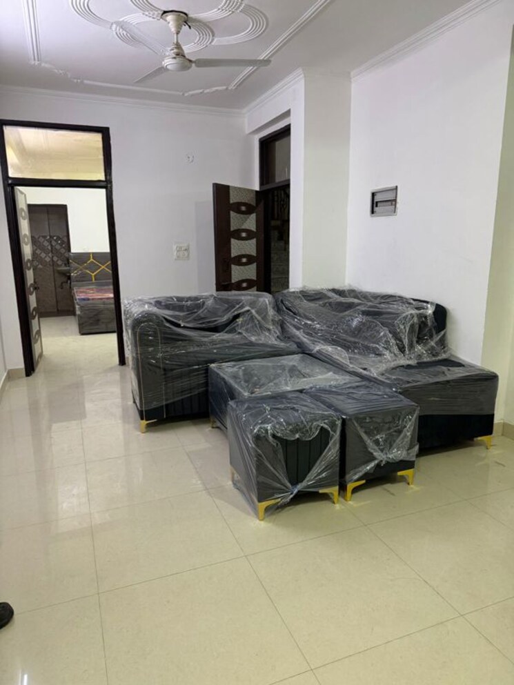 Living Room, paryavaran complex 1 Bedroom 600 Sq.Ft. Builder Floor In Paryavaran Complex Delhi 9737306