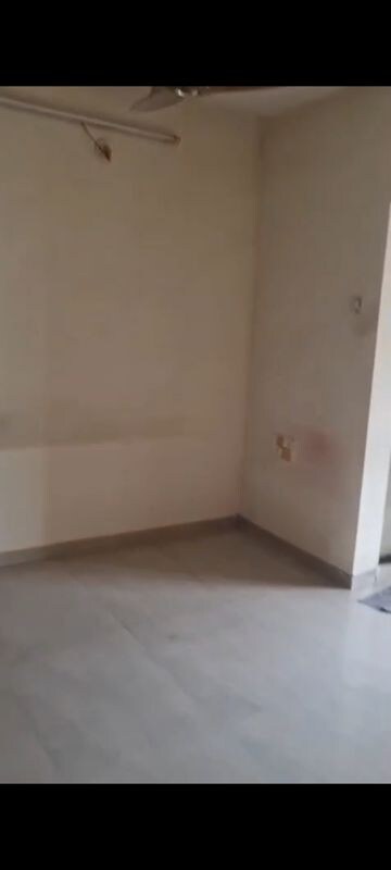 Room in 1 BHK Apartment at Amogh Adjure Apartment, Vile Parle East – for Rent