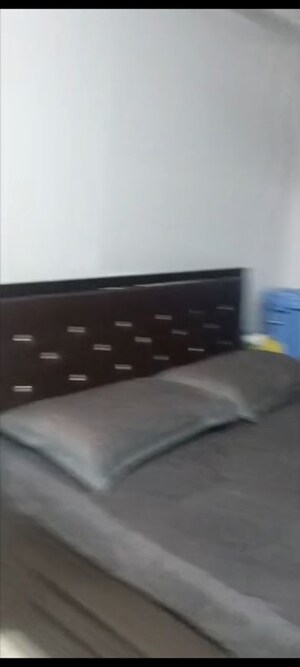 Bedroom in 1 BHK Apartment at Zee Usha Niketan, Vile Parle East – for Rent