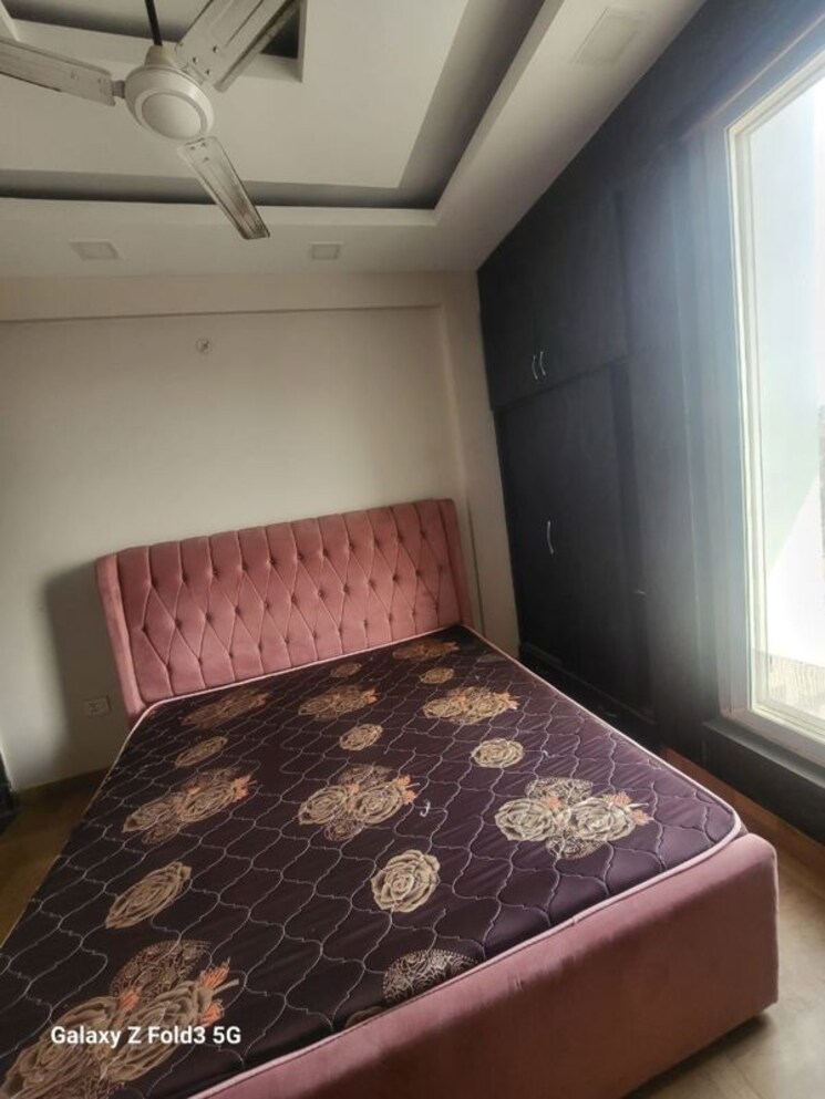 Room, gomti nagar Pg For Boys & Girls In Gomti Nagar 9737356