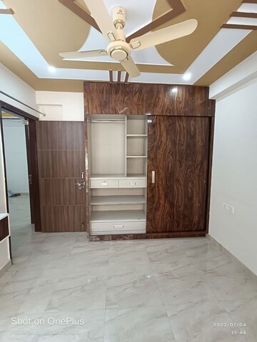 Room in 2 BHK Builder Floor at Palam Vihar Residents Association, Palam Vihar – for Rent