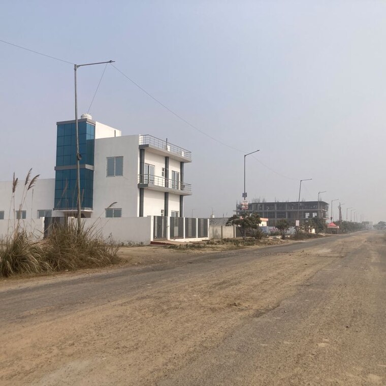 Exterior View, sector 18 yamuna expressway  300 Sq.Yd. Plot In Sector 18 Yamuna Expressway Greater Noida 9737383
