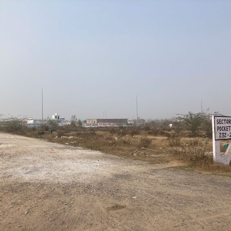 Exterior View, sector 18 yamuna expressway  300 Sq.Yd. Plot In Sector 18 Yamuna Expressway Greater Noida 9737383