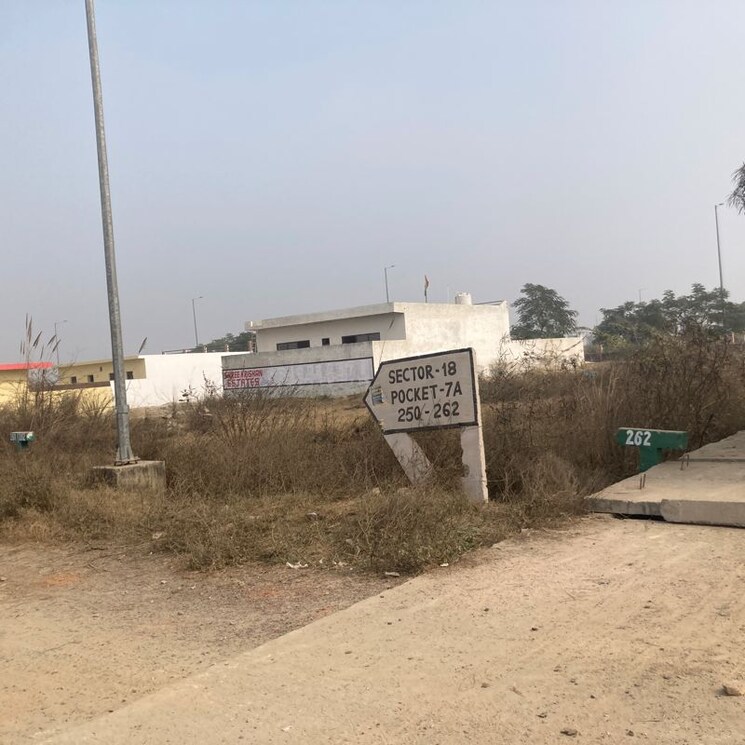 Exterior View, sector 18 yamuna expressway  300 Sq.Yd. Plot In Sector 18 Yamuna Expressway Greater Noida 9737383