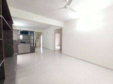 Room in 3 BHK Apartment at Abhee Nandana, Harlur – for Rent