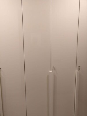 Furnished Amenities in 3 BHK Builder Floor at Defence Colony – for Rent