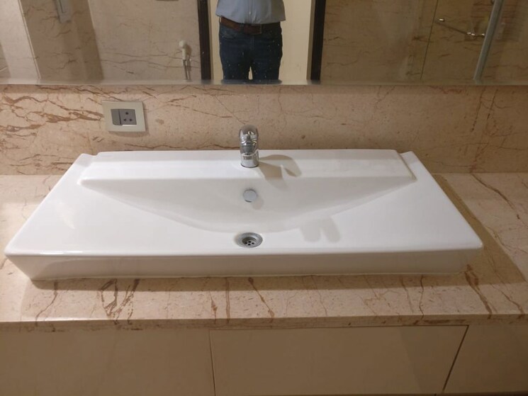 Bathroom, defence colony 3 Bedroom 288 Sq.Yd. Builder Floor In Defence Colony Delhi 9737421