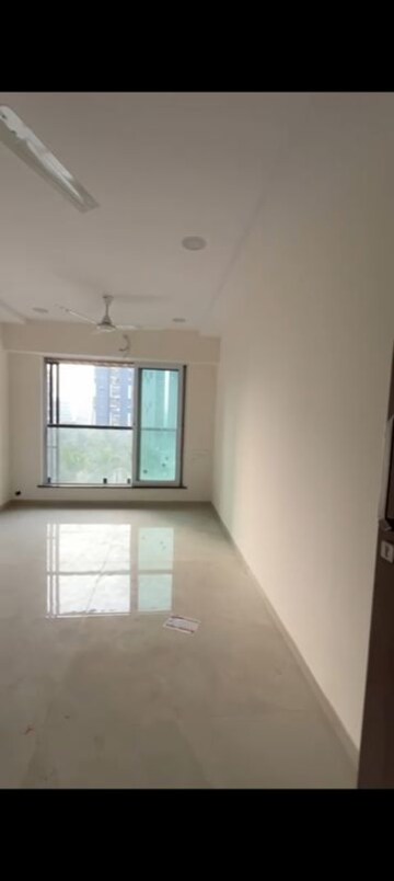 Room in 2 BHK Apartment at Andheri East – for Rent