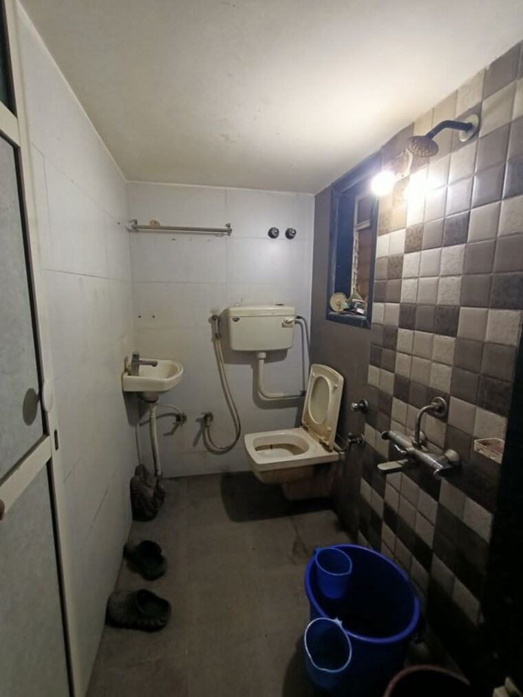 Bathroom, amar-raj-vaibhav-nx 2 Bedroom 1055 Sq.Ft. Apartment In Dombivli West Thane 9737452