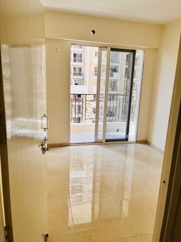 Room in 2 BHK Apartment at Signature The Millennia 2, Sector 37d – for Rent