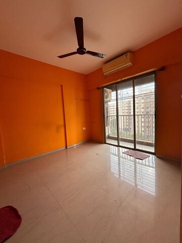 Room in 1.5 BHK Apartment at Lodha Casa Rio, Dombivli East – for Sale