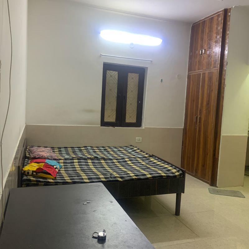 1 RkBuilder Floor For Rent in Katwaria Sarai