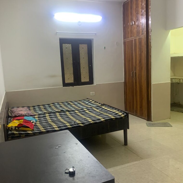 Bedroom, katwaria sarai 1 RK 250 Sq.Ft. Builder Floor In Katwaria Sarai Delhi 9737514