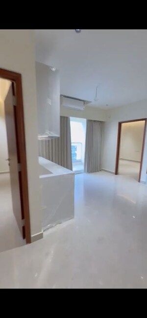 Room in 3 BHK Apartment at Kondapur – for Rent