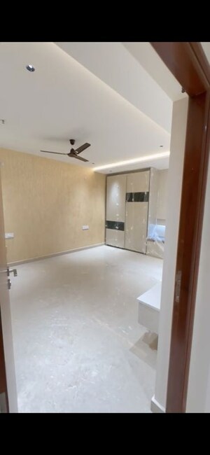Room in 3 BHK Apartment at Kondapur – for Rent