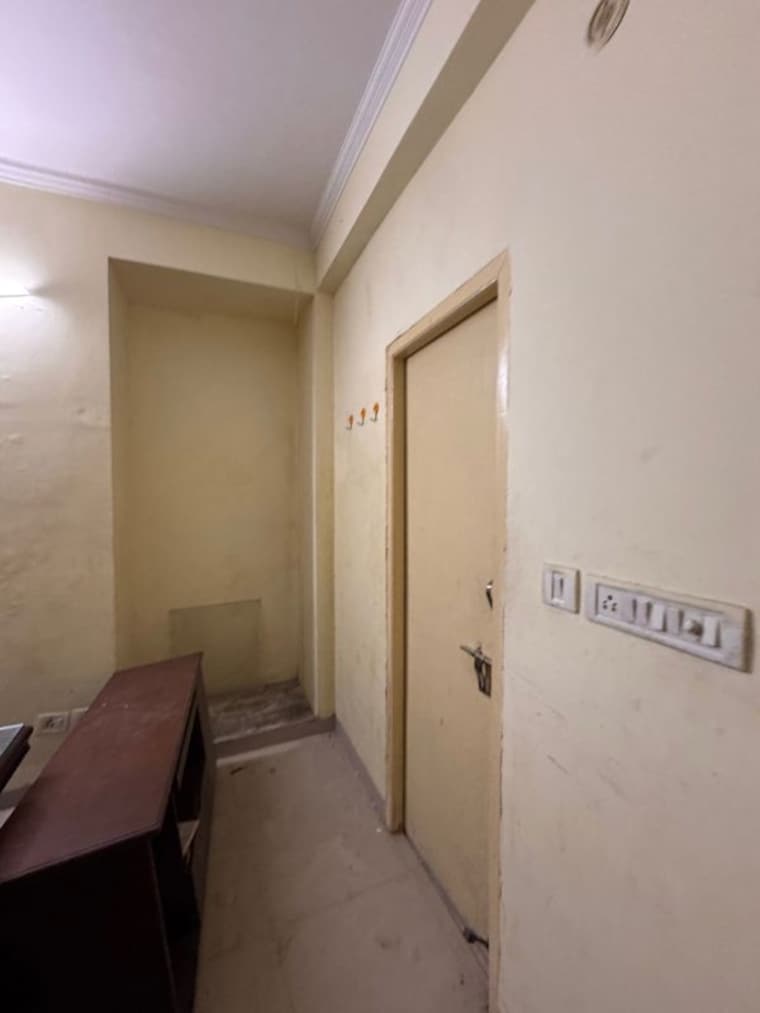 undefined, gomti nagar Commercial Office Space 1250 Sq.Ft. In Gomti Nagar Lucknow 9737532