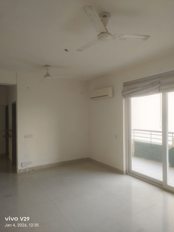 3 BHK + Servant Room Apartment For Rent in Vipul Belmonte