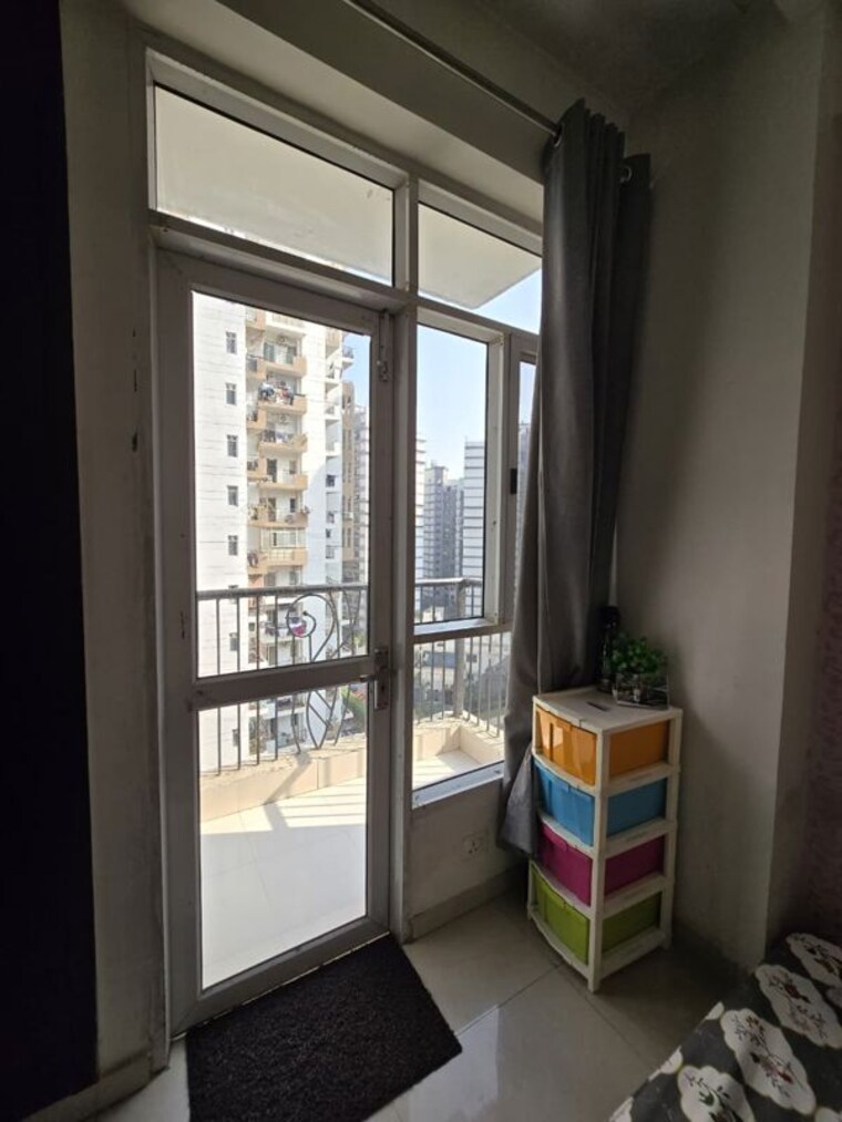 Room, prateek-wisteria 2 Bedroom 955 Sq.Ft. Apartment In Sector 77 Noida 9737558