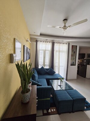 2 BHK Apartment For Sale in Prateek Wisteria, Sector 77