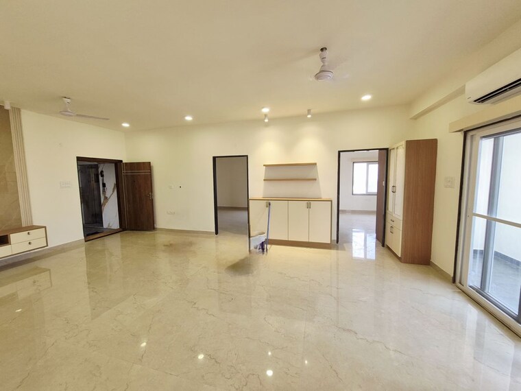 Room, banjara hills 3 Bedroom 1600 Sq.Ft. Apartment In Banjara Hills Hyderabad 9737582