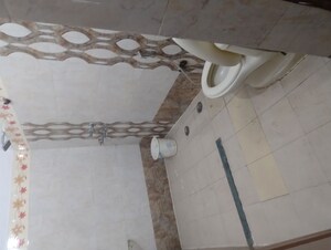 Bathroom in 3 BHK Independent House at Gomti Nagar – for Rent