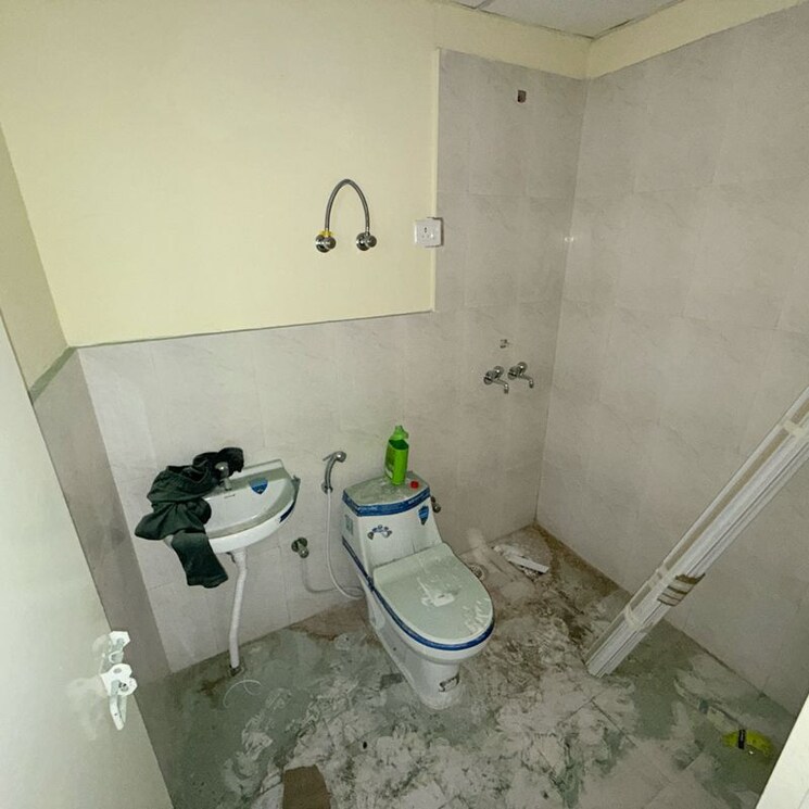 Bathroom, pyramid-altia 3 Bedroom 742 Sq.Ft. Apartment In Sector 70a Gurgaon 9737595