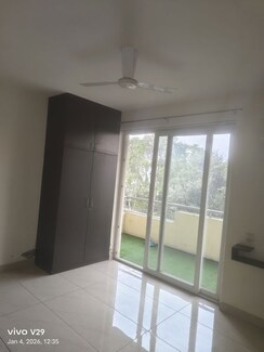 3 BHK Apartment For Rent in DLF Ridgewood Estate
