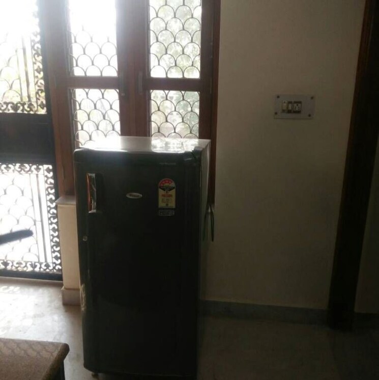 Room, anamika-enclave 3 Bedroom 250 Sq.Yd. Builder Floor In Prem Nagar 2 Gurgaon 9737612