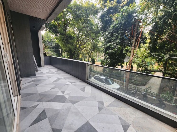 Balcony, lajpat nagar iii 3 Bedroom 1800 Sq.Ft. Builder Floor In Lajpat Nagar Iii Delhi 9737635