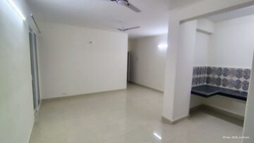 Room in 3 BHK Apartment at Ramprastha City The View, Sector 37d – for Rent