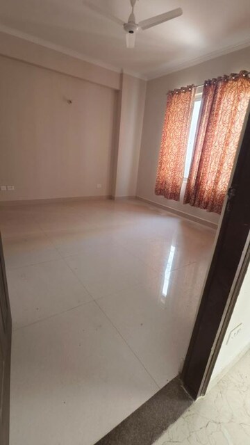 Room in 2 BHK Apartment at Eiffel Vivassa Estate, Bagiamau – for Rent