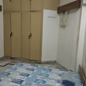 Room in 1 BHK Builder Floor at Sector 15 – for Rent