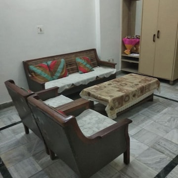Bedroom in 1 BHK Builder Floor at Sector 15 – for Rent
