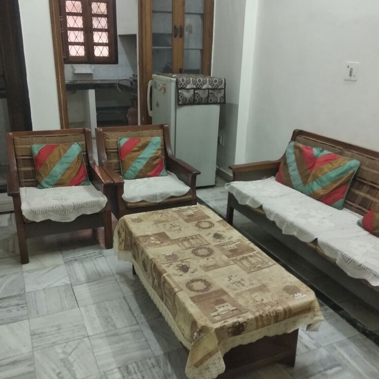 Living Room, sector 15 1 Bedroom 300 Sq.Yd. Builder Floor In Sector 15 Gurgaon 9737638