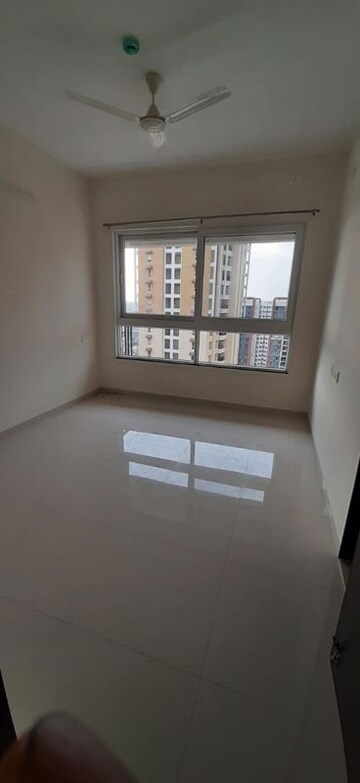 Room in 3 BHK Apartment at Nyati Elysia, Kharadi – for Rent