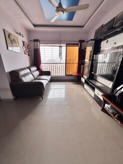 2 BHK Apartment For Sale in Unique Aurum 2