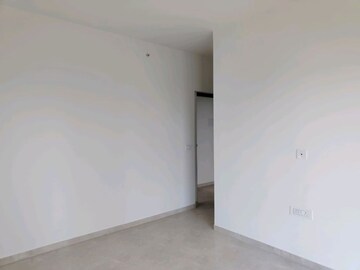 1 BHK Apartment For Rent in Sunteck Maxxworld, Tivri