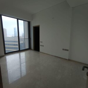 Room in 4 BHK Apartment at Rustomjee Crown, Gokhale Road – for Rent