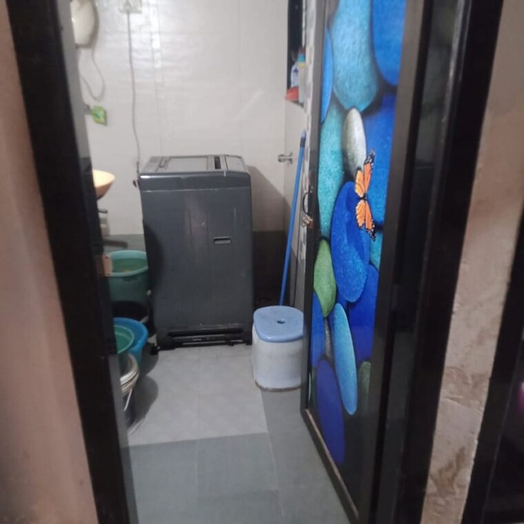 Bathroom, ng-shelter 2 Bedroom 996 Sq.Ft. Apartment In Beverly Park Thane 9737708