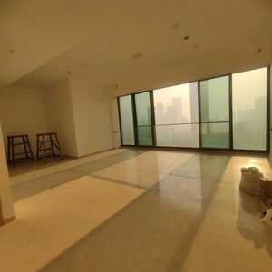 Room in 4 BHK Apartment at Rustomjee Crown, Gokhale Road – for Rent