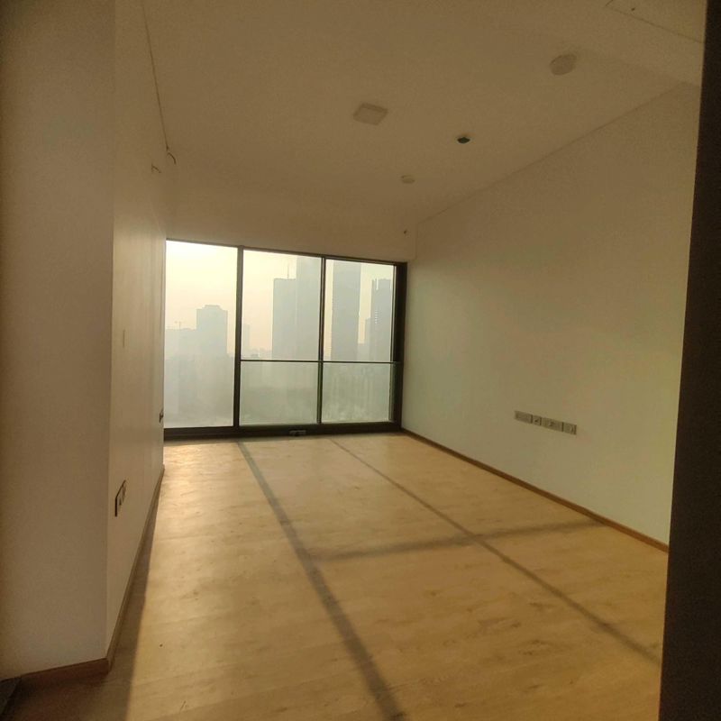 4 BHK + Servant Room Apartment For Rent in Rustomjee Crown