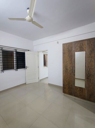 Room in 1 BHK Builder Floor at Hsr Layout Sector 3 – for Rent