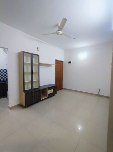 Room in 1 BHK Builder Floor at Hsr Layout Sector 3 – for Rent