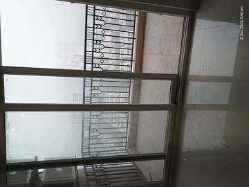 Room in 3 BHK Apartment at ATS Tourmaline, Sector 109 – for Rent