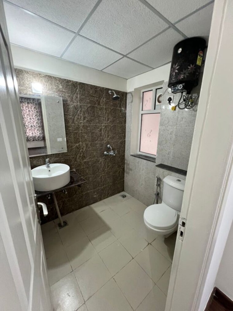 Bathroom, sushma-joynest-moh 3 Bedroom 1300 Sq.Ft. Apartment In Bir Chhat Chandigarh 9730719