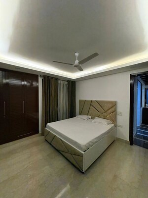 Room in 3 BHK Builder Floor at Greater Kailash – for Rent